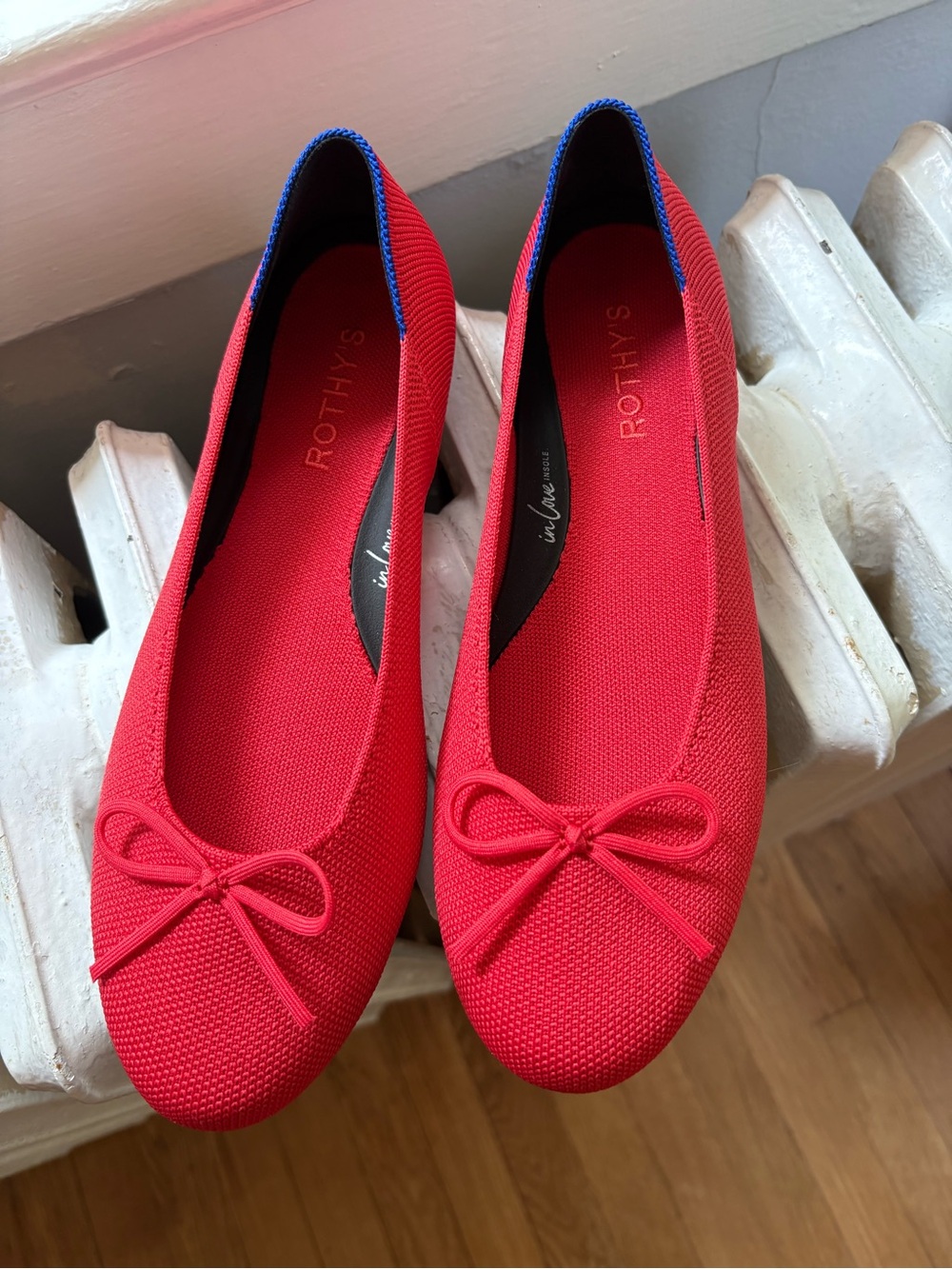 Rothy's Ballet Flat in Glamour Red NWT
